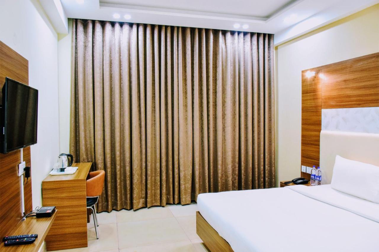 Hotel When In Gurgaon - Opposite To Artemis Hospital Dış mekan fotoğraf