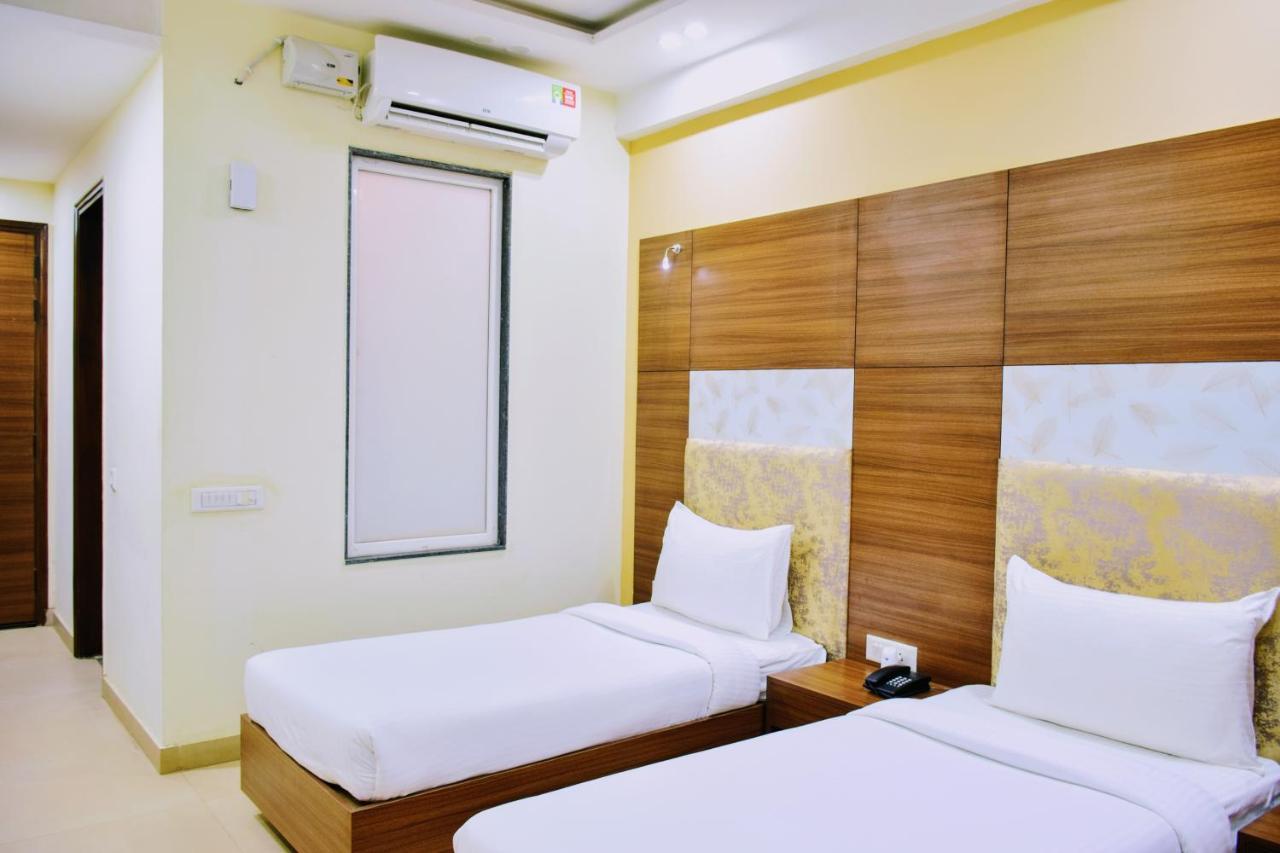 Hotel When In Gurgaon - Opposite To Artemis Hospital Dış mekan fotoğraf